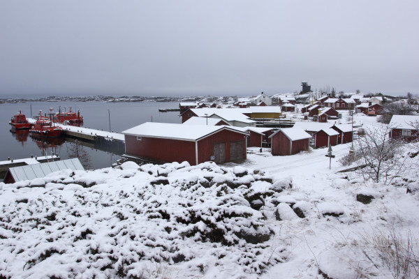 LUMI MAASSA APRILLIPÄIVÄNÄ