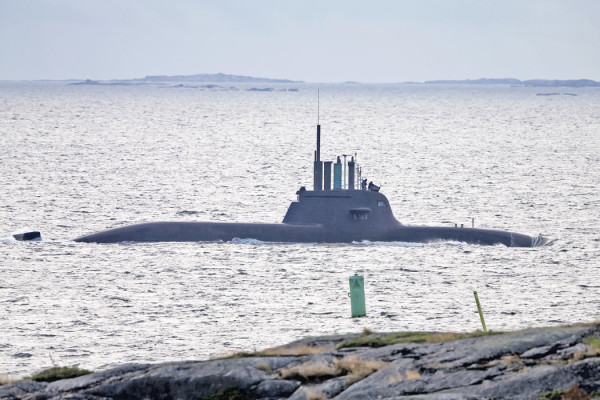 SAKSALAINEN SUKELLUSVENE OHITTAA PATTERINIEMEÄ