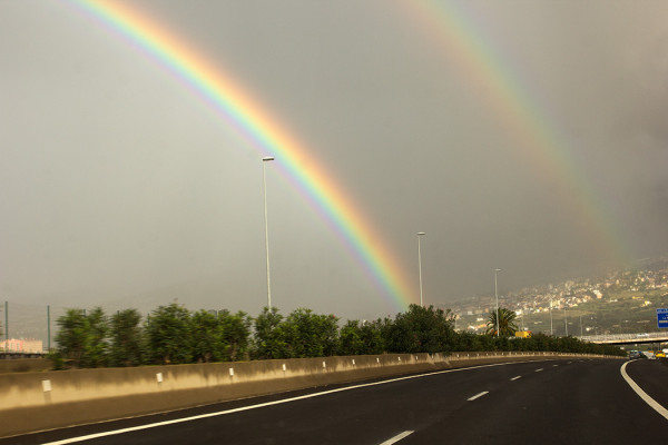 SAAREN POHJOISREUNALLA SATAA ETELÄÄ ENEMMÄN