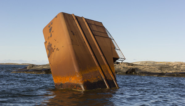 UTÖN KOILLISPUOLELLA ON BALTIALAISEN PUUPROOMUN HYLKY