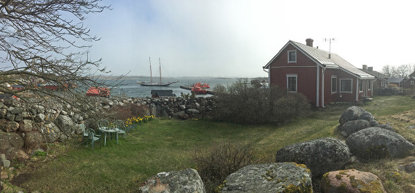 KEVÄINEN NÄKYMÄ PIHALTAMME