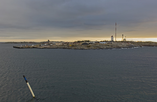 TUTTU NÄKY - SAAPUMINEN UTÖHÖN