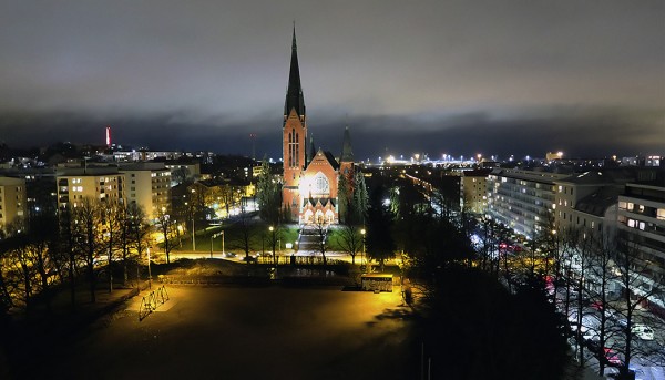 KÄYMÄSSÄ TURUN KODISSAMME, NÄKYMÄ PARVEKKEELTA LÄNTEEN