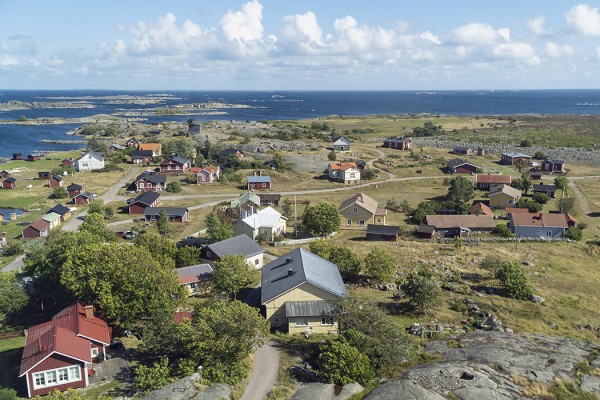 NÄKYMÄ MAJAKASTA ITÄÄN, TAUSTALLA ITÄNIITTY-ÖSTERÄNG