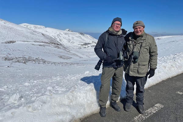 JOUNI JA MINÄ TYYTYVÄISINÄ LUMIVARPUSIIN