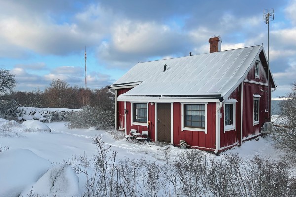 YHTÄKKIÄ TULI TÄNNEKIN LUNTA, PITKÄSTÄ AIKAA