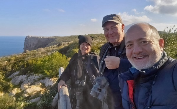 .. JA TÄSSÄ ME KOLME CABO DE SAN ANTONIOSSA (Photo: Virgilio Beltrán)