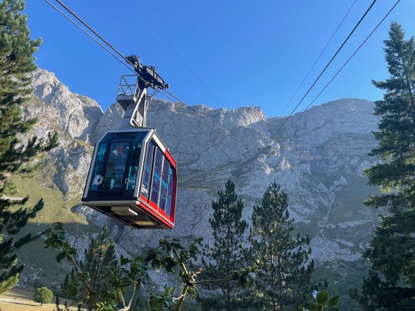 KABIINILLA YLÖS PICOSIN VUORILLE